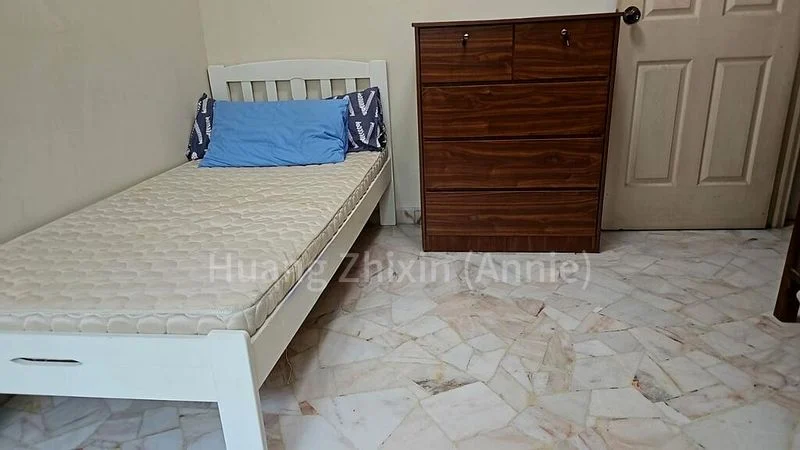 Common Room (HDB) for Rent in  737 Yishun Street 72 - Image 5