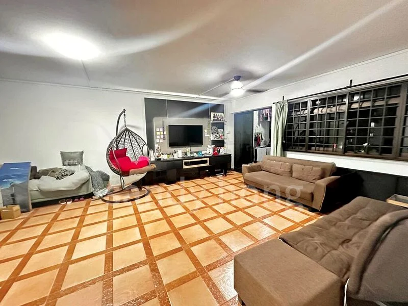 5 Room (5I) HDB for Sale in 271 Toh Guan Road - Image 1