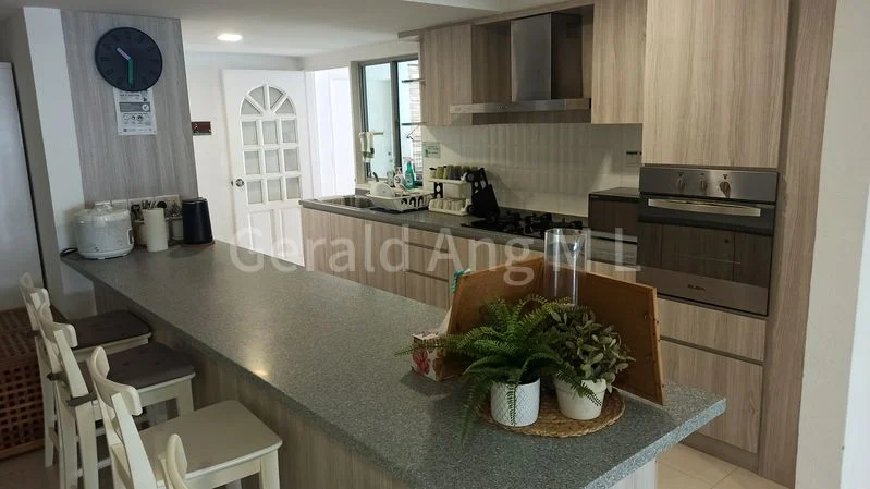 1 Bed Apartment (Condo) for Rent in  Keng Soon Building - Image 4
