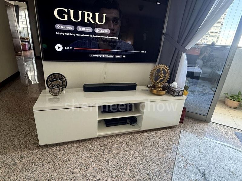 4 Bed Condo for Rent in  The Bayshore - Image 5