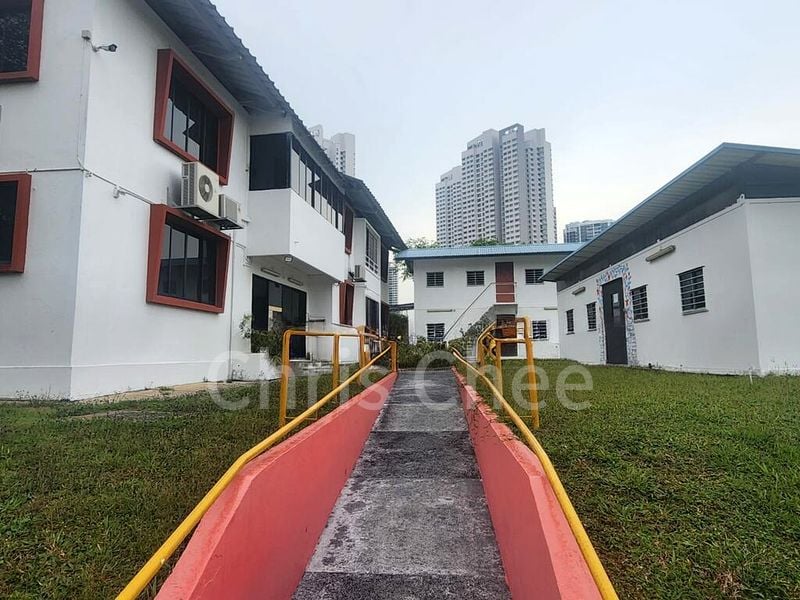 Other Retail for Rent: DOG TRAINING PARK / PADEL BALL COURT / OPEN FIELD @ CALDECOTT - Image 1