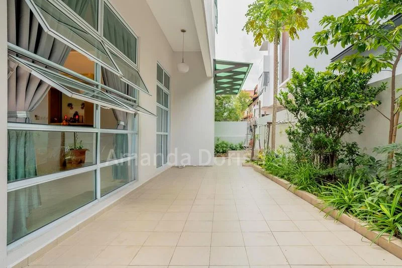 6 Bed Corner Terrace (Landed) for Sale in  Grosvenor View - Image 8