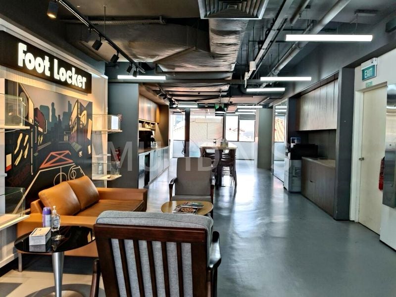 Office for Rent: ❤️ LOW PRICE! ❤️ 4 PAX SUITE, NICE WINDOW-VIEW. FULLY FITTED AT CITY HALL; NEAR MRT! - Image 3