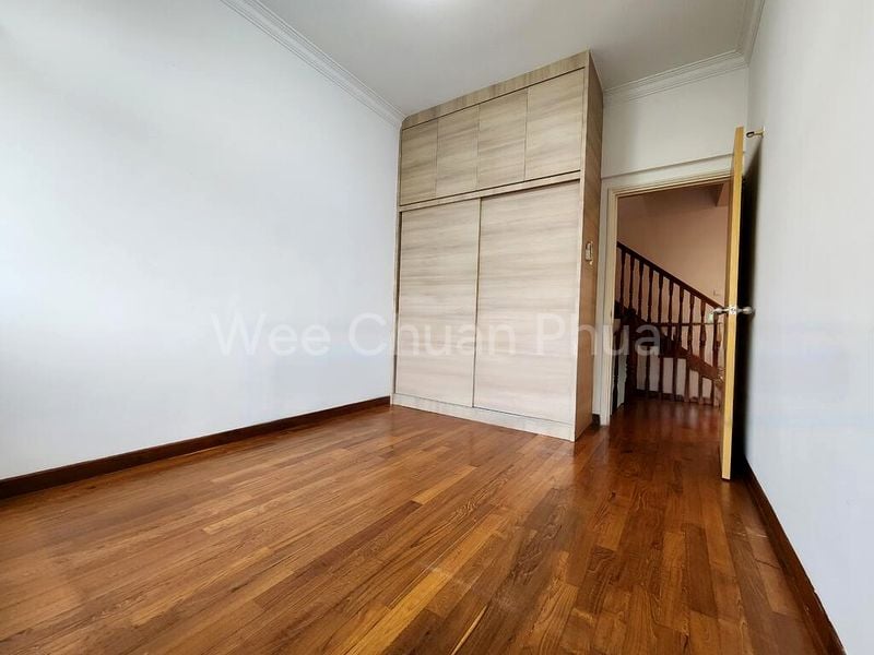 4 Bed Terraced House (Landed) for Rent in  King's Road - Image 9