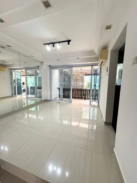 4 Bed Condo for Rent in  Loyang Townhouses - Image 1