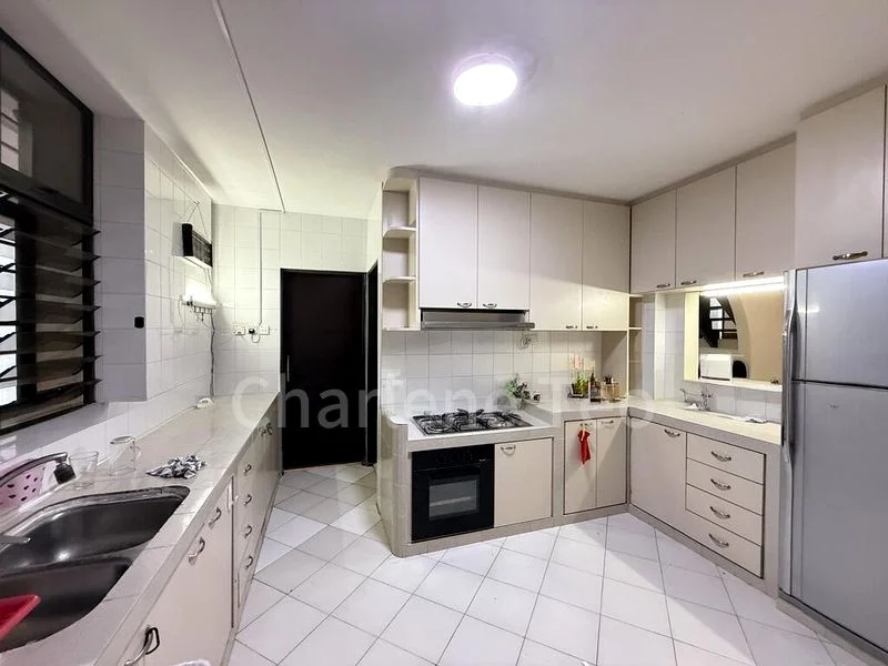 3 Bed Terraced House (Landed) for Rent in  Hillview Court - Image 5