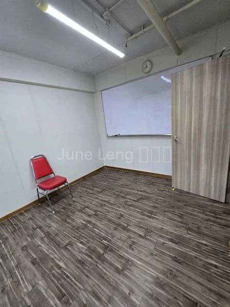 Factory / Workshop (B2) for Sale in  E9 Premium - Image 6