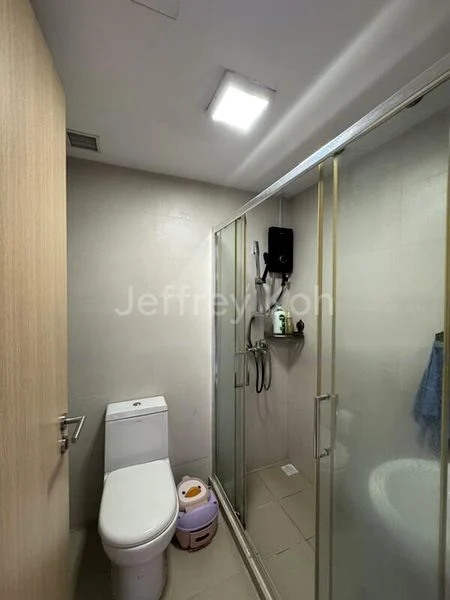 3 Bed Executive Condo for Sale in  Forestville - Image 2