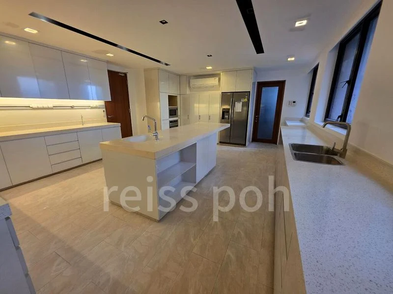 5 Bed Condo for Rent in  8 Orange Grove - Image 13