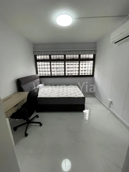 Common Room (HDB) for Rent in  699A Hougang Street 52 - Image 2