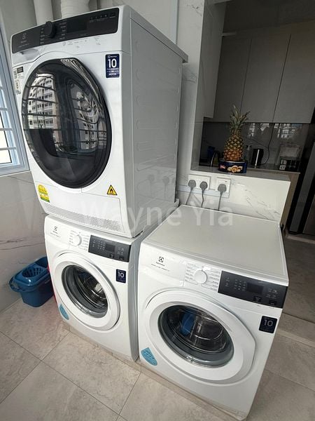 Common Room (HDB) for Rent in  699A Hougang Street 52 - Image 11