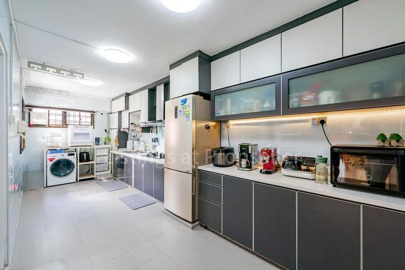 5 Room (5I) HDB for Sale in 648B Jurong West Street 61 - Image 4