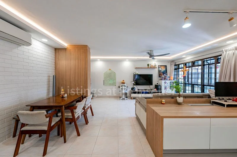 5 Room (5I) HDB for Sale in 648B Jurong West Street 61 - Image 5