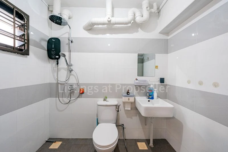 5 Room (5I) HDB for Sale in 648B Jurong West Street 61 - Image 9