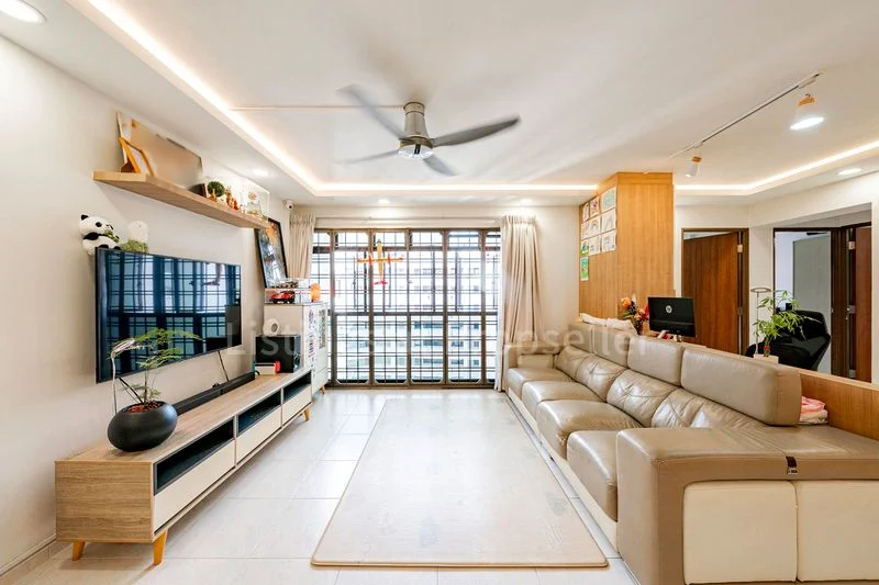 5 Room (5I) HDB for Sale in 648B Jurong West Street 61 - Image 1