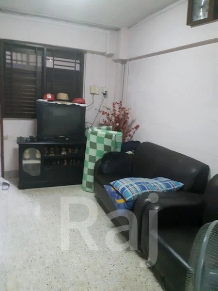 3 Room (3NG) HDB for Rent in  140 Tampines Street 12 - Image 2