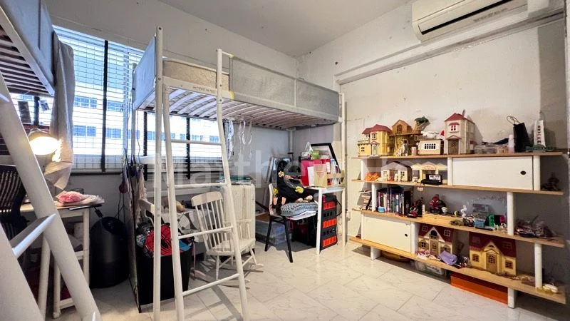 Maisonette HDB for Sale in  446 Hougang Avenue 8 - Image 15