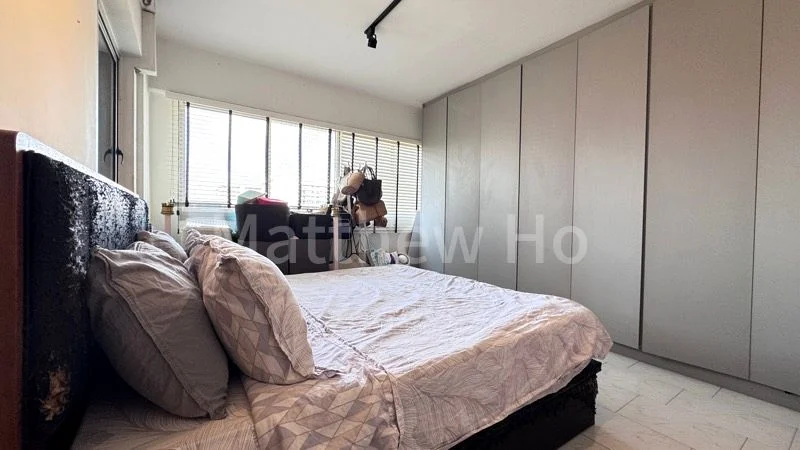 Maisonette HDB for Sale in  446 Hougang Avenue 8 - Image 11