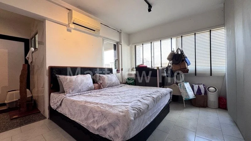 Maisonette HDB for Sale in  446 Hougang Avenue 8 - Image 9