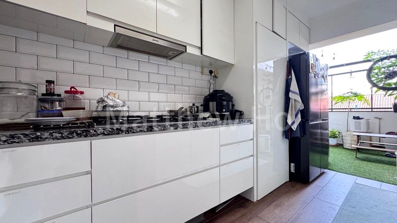 Maisonette HDB for Sale in  446 Hougang Avenue 8 - Image 4