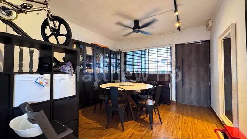 Maisonette HDB for Sale in  446 Hougang Avenue 8 - Image 2