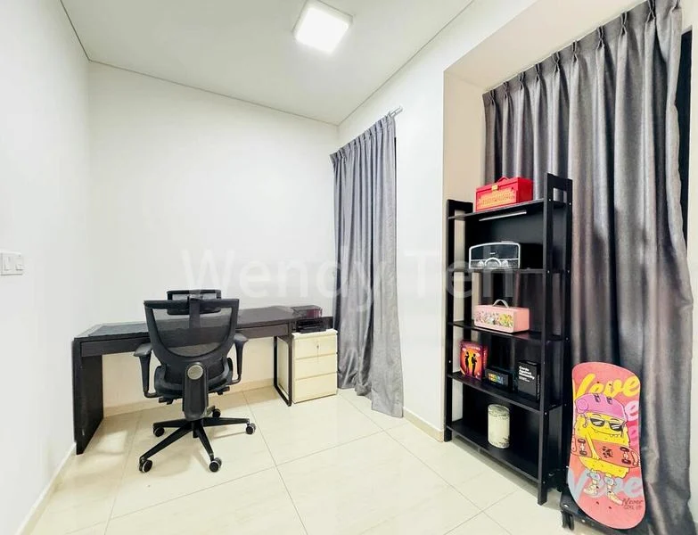 2 Bed Condo for Sale in  The Promenade @ Pelikat - Image 3