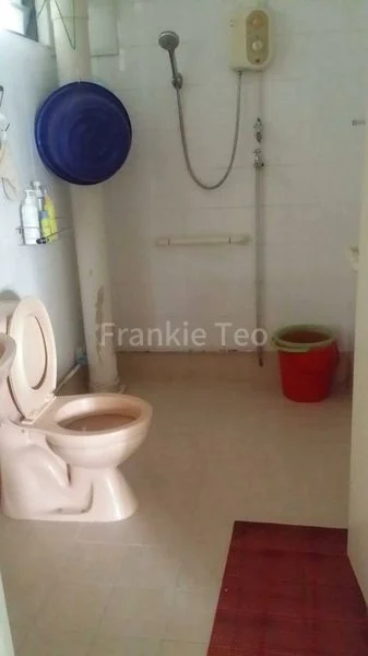 Room (HDB) for Rent in  288E Bukit Batok Street 25 - Image 4