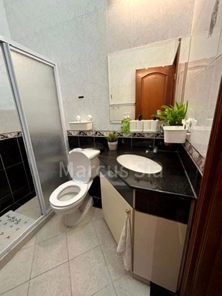 Common Room (Landed) for Rent in Lock+Store Chai Chee - Image 11