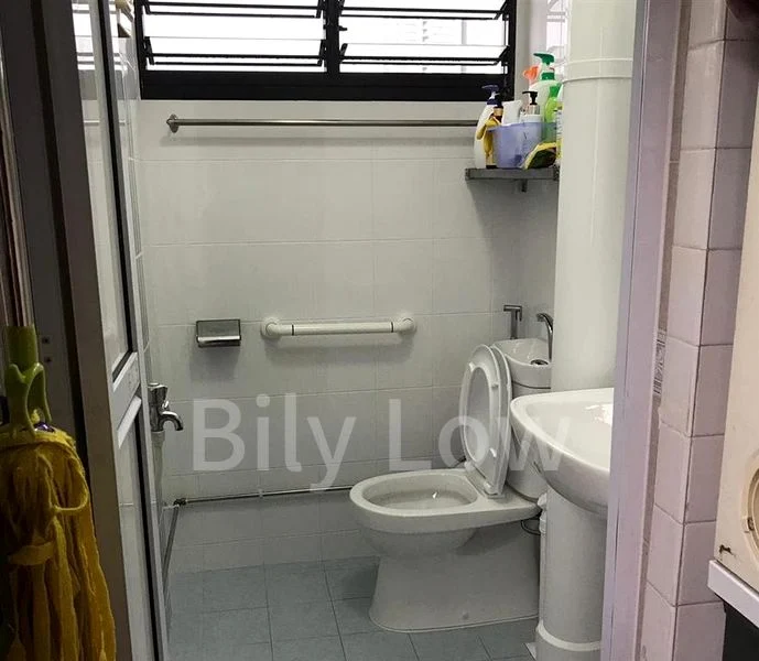 Common Room (HDB) for Rent in  159 Lorong 1 Toa Payoh - Image 3
