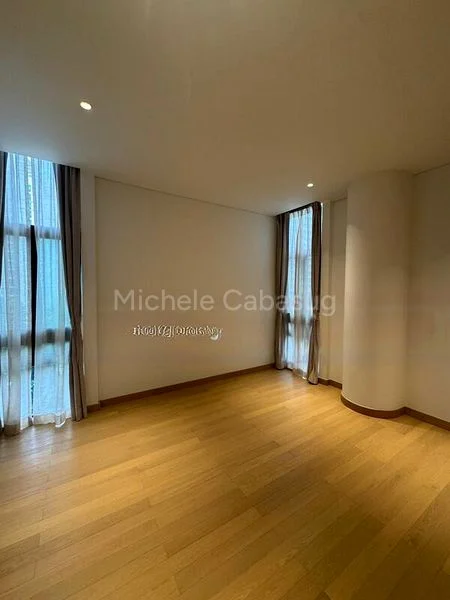 3 Bed Condo for Rent in  The Colonnade - Image 7