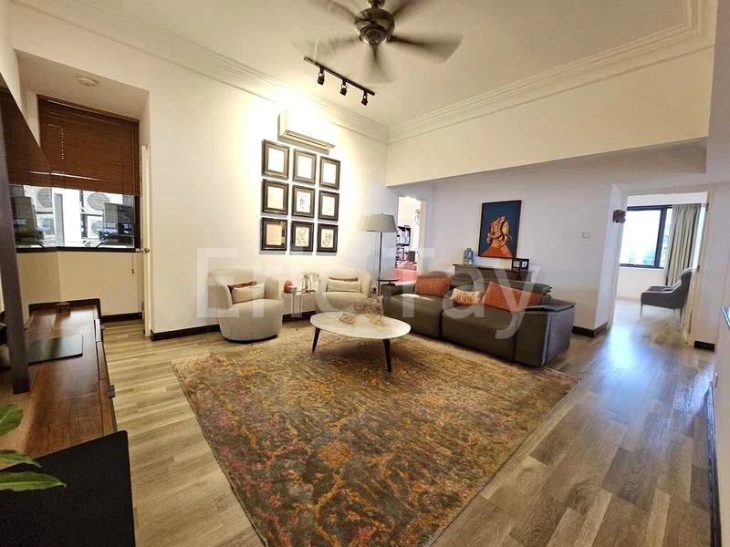 4 Bed Condo for Sale in  Beverly Hill - Image 5