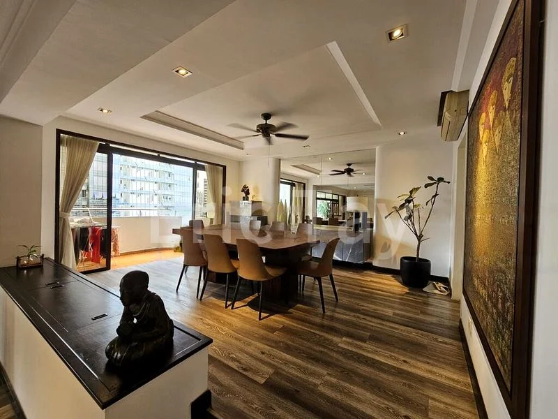 4 Bed Condo for Sale in  Beverly Hill - Image 3