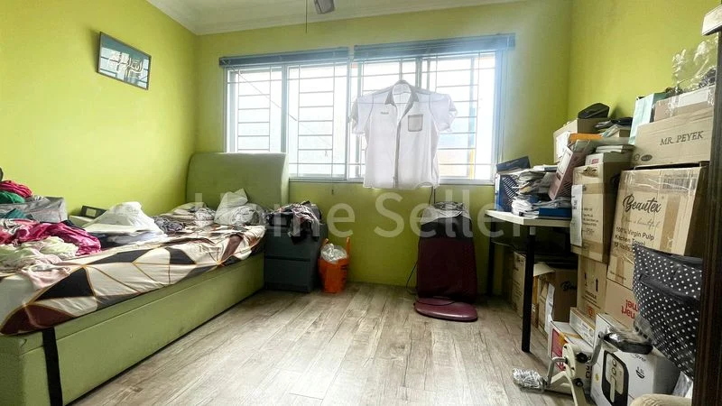 5 Room (5I) HDB for Sale in 977 Jurong West Street 93 - Image 4