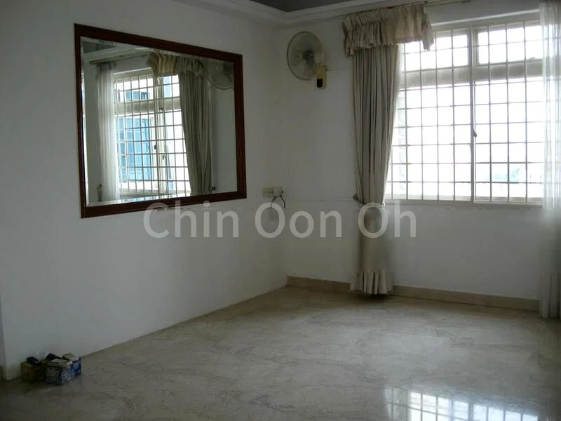 3 Bed Condo for Rent in  The Waterside - Image 3