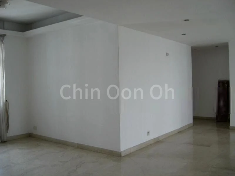 3 Bed Condo for Rent in  The Waterside - Image 2