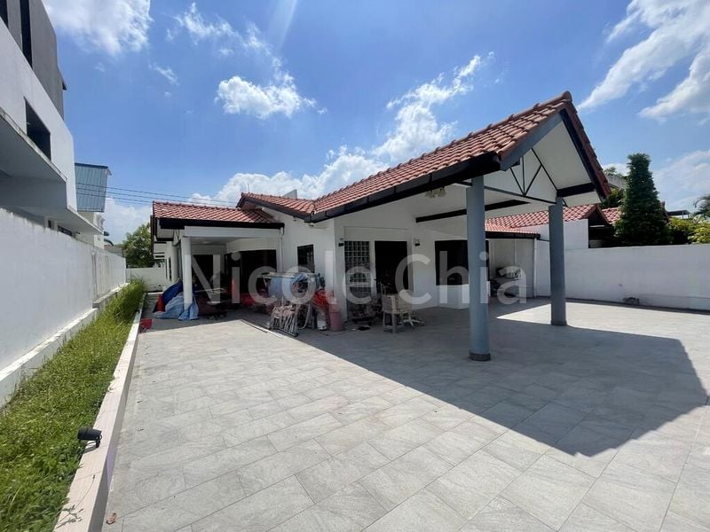 3 Bed Semi-Detached House (Landed) for Sale in  Seletar Hills Estate - Image 1