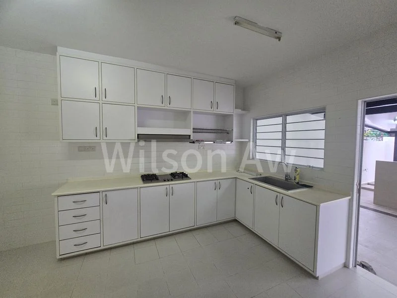 4 Bed Terraced House (Landed) for Rent in  Rambai Road - Image 9