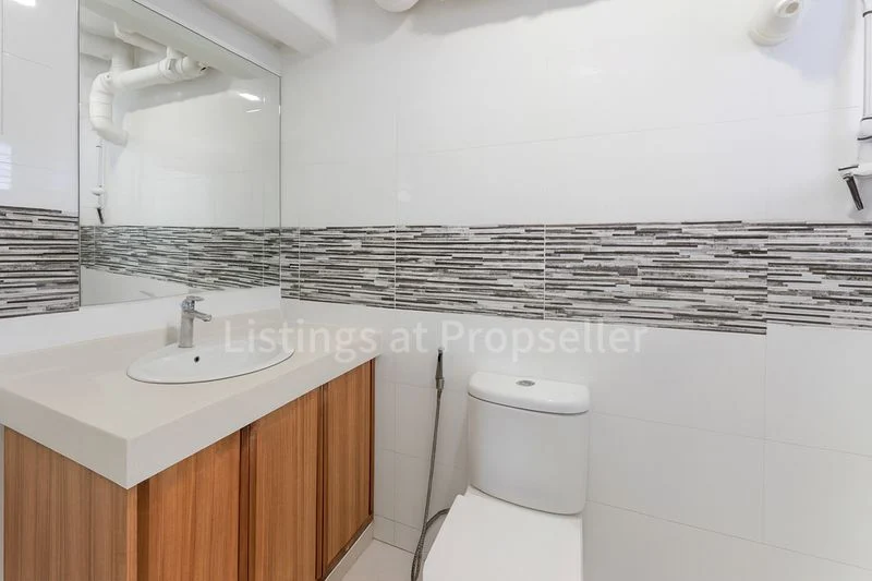5 Room (5I) HDB for Sale in 105D Edgefield Plains - Image 9
