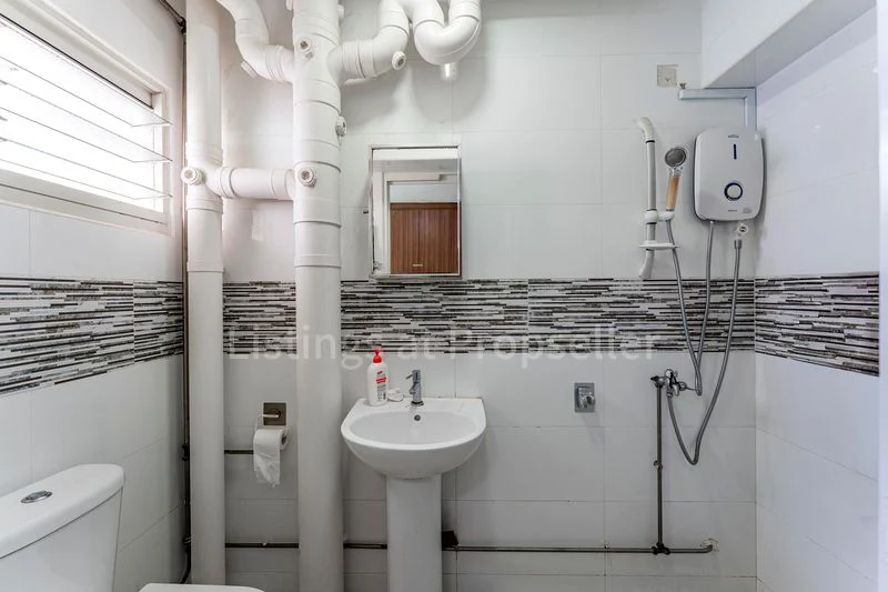 5 Room (5I) HDB for Sale in 105D Edgefield Plains - Image 10