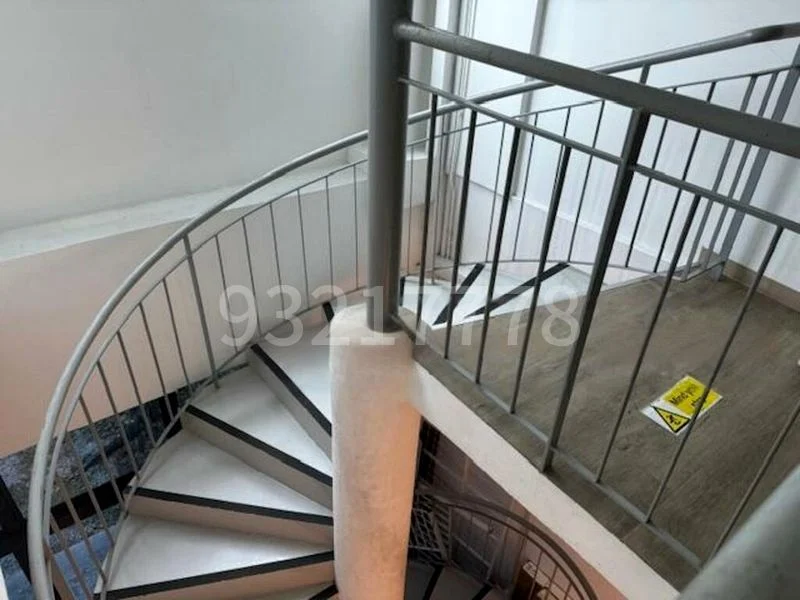 Light Industrial (B1) for Rent: Tradehub 21 - Image 9