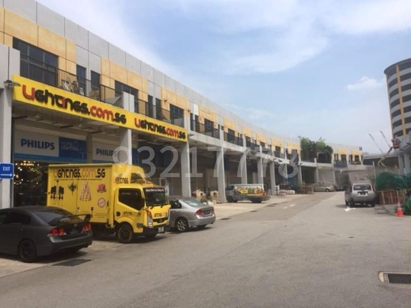 Light Industrial (B1) for Rent: Tradehub 21 - Image 8