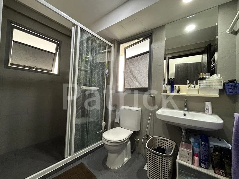 Premium HDB for Sale in  138C Yuan Ching Road - Image 1