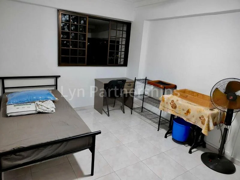 Common Room (HDB) for Rent in  308 Serangoon Avenue 2 - Image 1