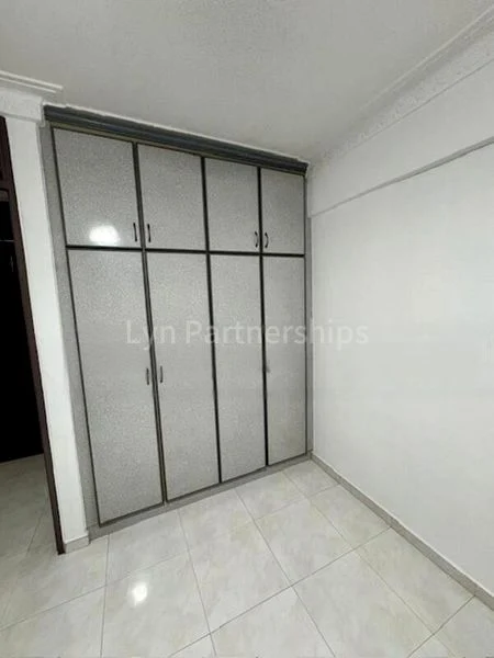 Common Room (HDB) for Rent in  308 Serangoon Avenue 2 - Image 3