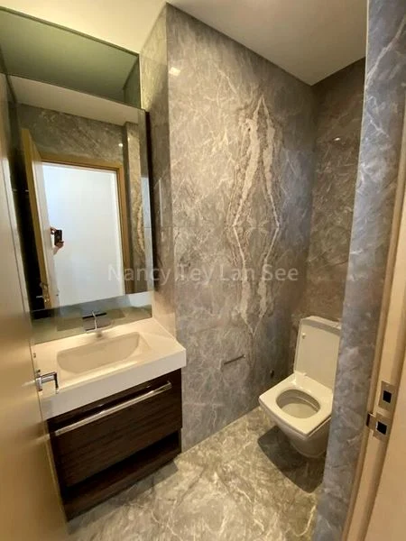 4 Bed Condo for Rent in  The Orchard Residences - Image 9