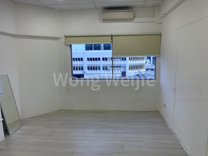 Office for Rent: Textile Centre - Image 2