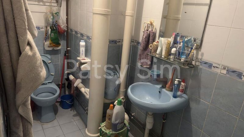 Maisonette HDB for Sale in  556 Jurong West Street 42 - Image 5