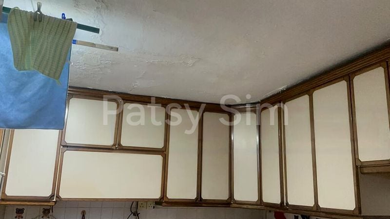 Maisonette HDB for Sale in  556 Jurong West Street 42 - Image 2