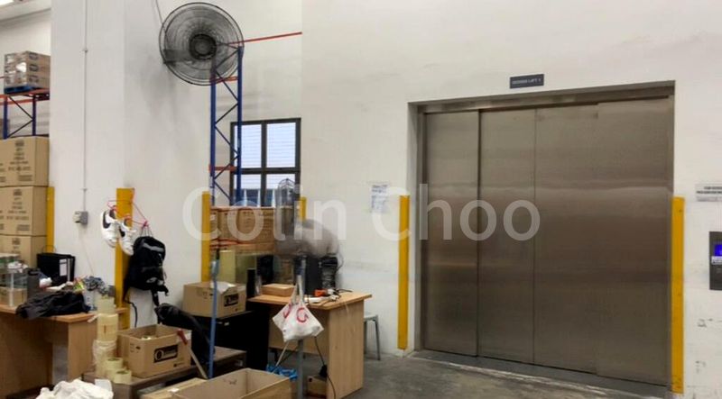 Factory / Workshop (B2) for Rent: Tampines near Safra, T West Mrt - Image 4