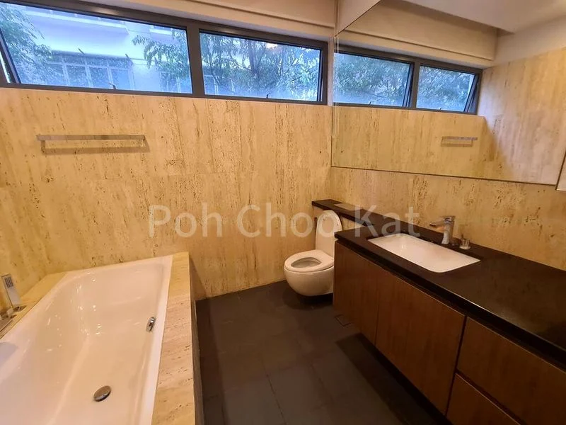 3 Bed Condo for Rent in  19 Balmoral - Image 7